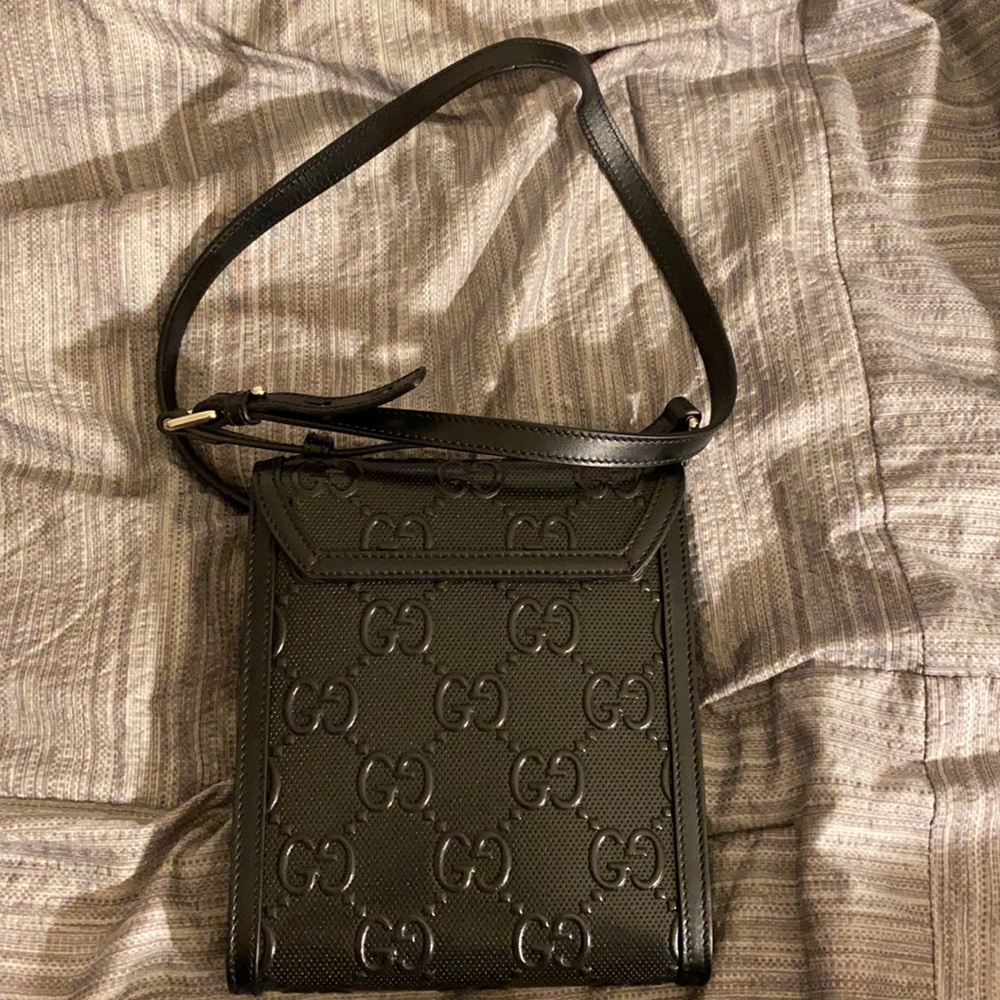 Gucci GG embossed messenger bag - Picture 3 of 4